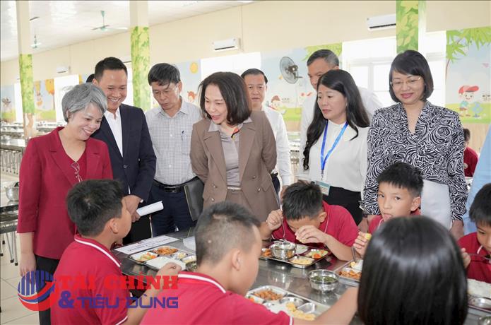 Số hóa bữa ăn bán trú: Phụ huynh cần thấy gì ngoài thực đơn?