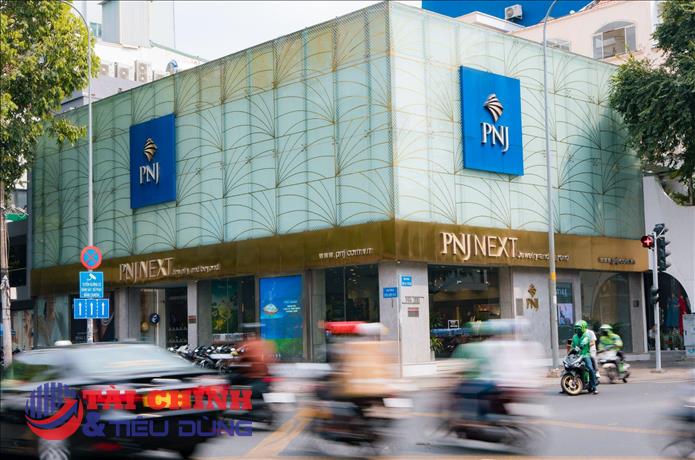 PNJ dự kiến lỗ gần 6.300 tỷ đồng, tính huy động 8.000 tỷ khi lợi nhuận bán niên giảm gần 35%