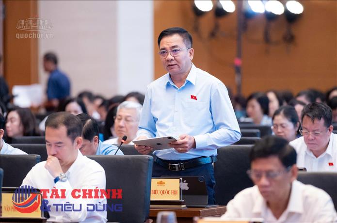 Kiểm soát rủi ro, bảo vệ quyền lợi hợp pháp của nhà đầu tư trong lĩnh vực chứng khoán