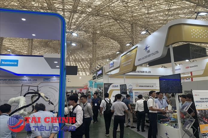 Khai mạc chuỗi triển lãm quốc tế về cơ khí, bán dẫn và đóng gói 